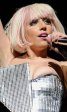 Размер груди Lady Gaga фото